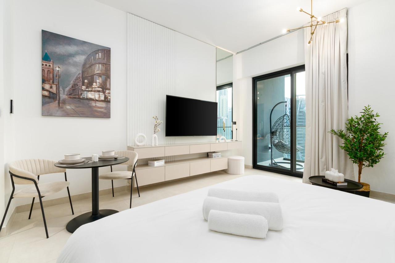 Studio apartment fully furnished Binghatti canal residence